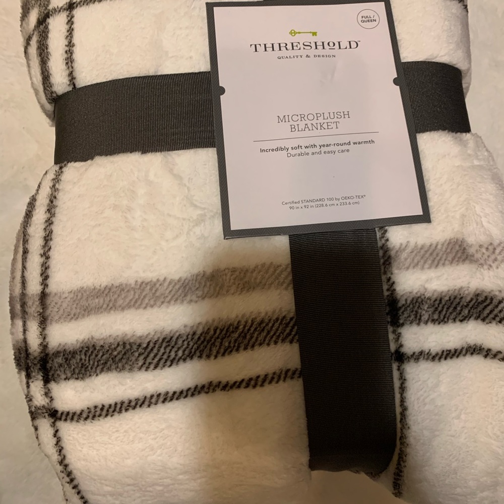 Threshold blanket from target